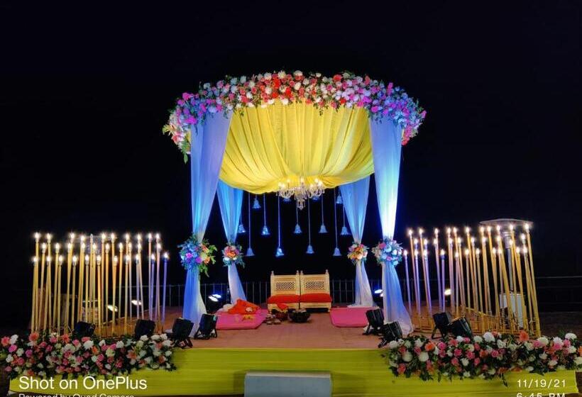 Click Resort Corbett Tiger Den