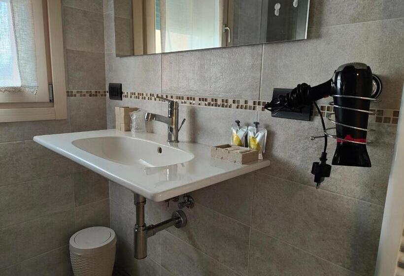 Hotelli Agriturismo Corte Ambrosi