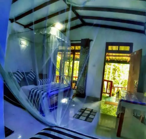 هتل Cozy Homestay Waterfall Road Ella