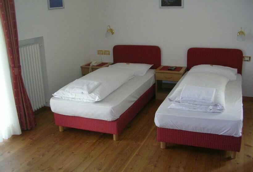 Отель Garni La Tambra