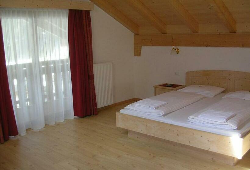 Отель Garni La Tambra