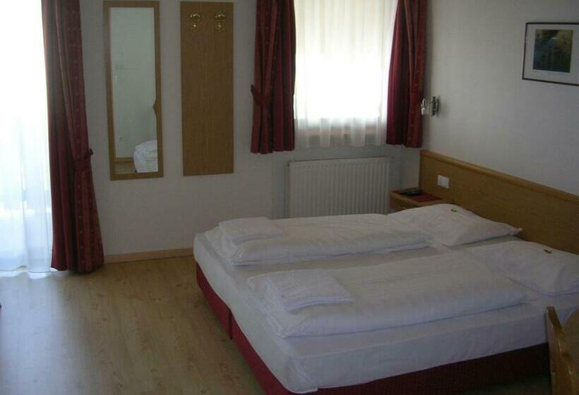 Отель Garni La Tambra