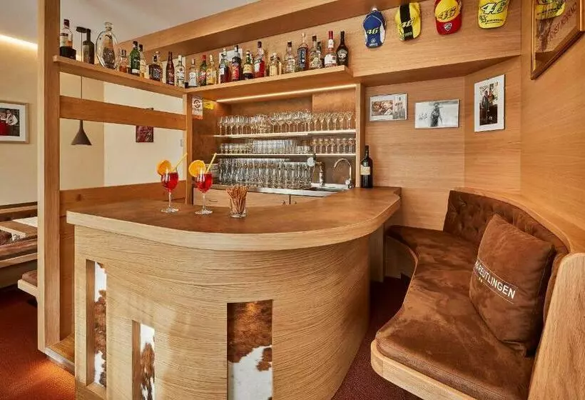 ホテル Garni Reutlingen