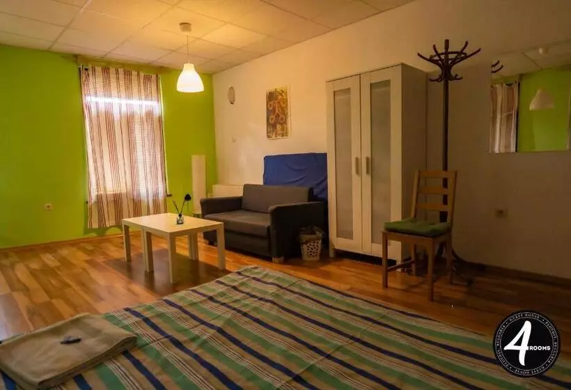 پانسیون 4 Rooms