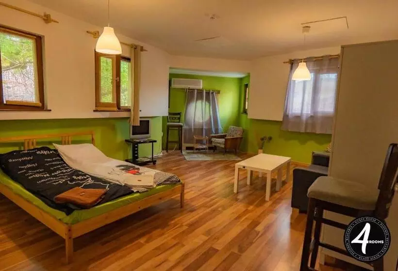 پانسیون 4 Rooms