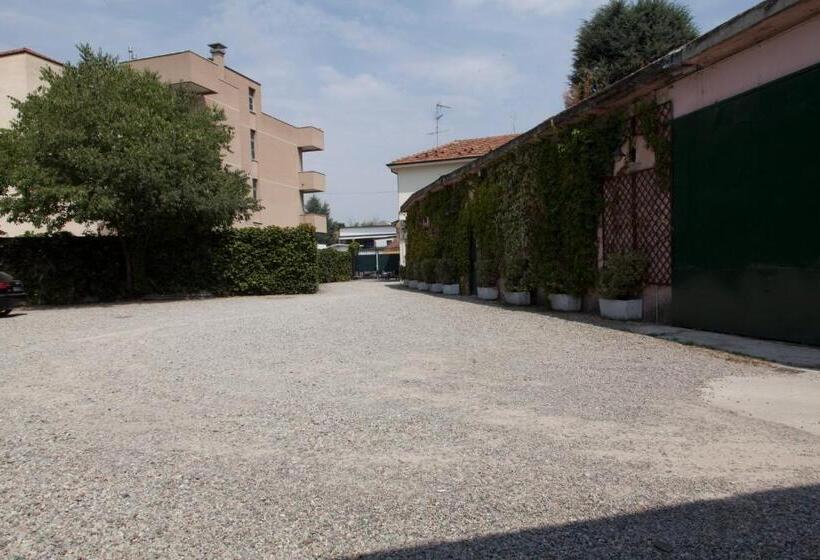 Пансион Affittacamere Europa Fiera