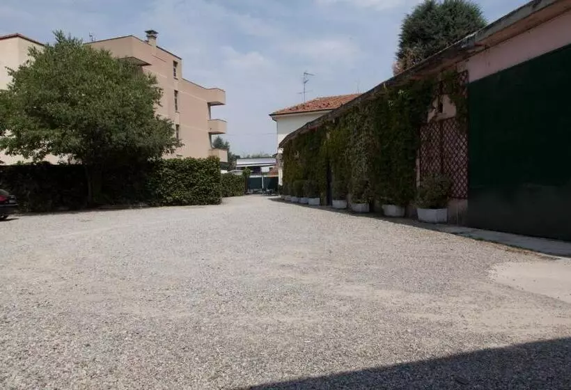 Majatalo Affittacamere Europa Fiera