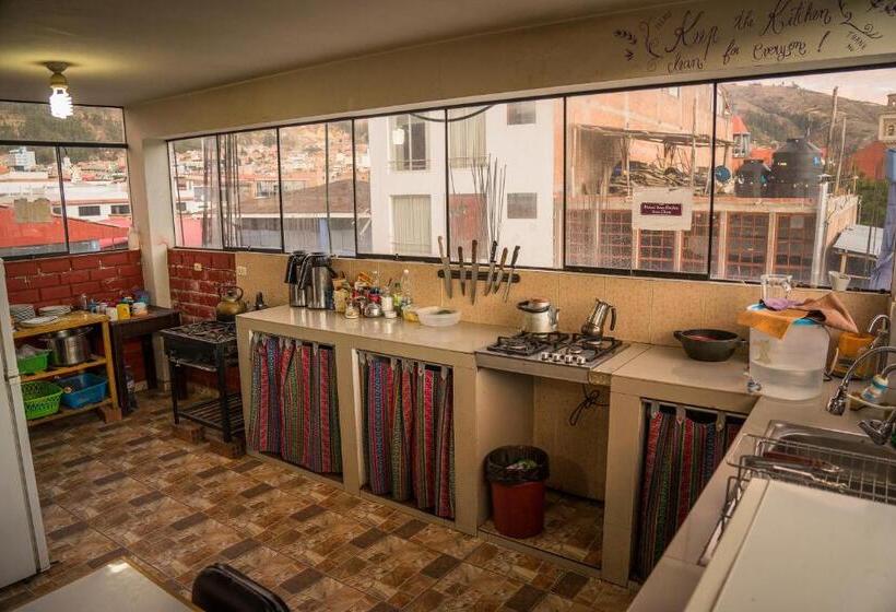 بنسيون Aldos Guest House