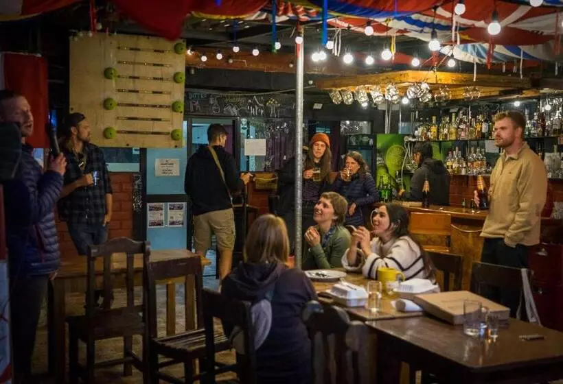 پانسیون Aldos Guest House