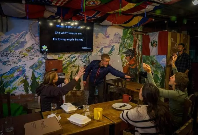 پانسیون Aldos Guest House