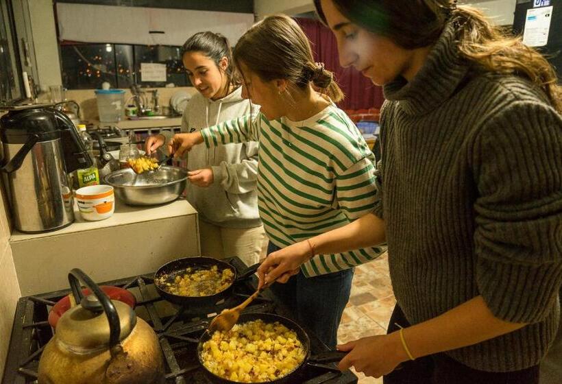 بنسيون Aldos Guest House