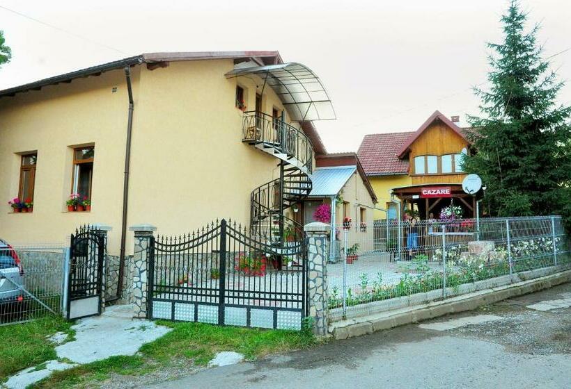 پانسیون Casa Maria