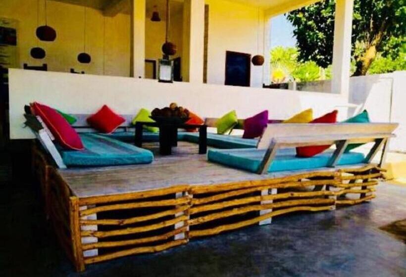 ペンション Jasmine Garden Beach Guest House