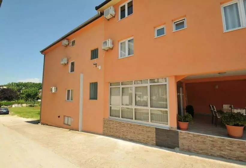 پانسیون Pansion Bojic