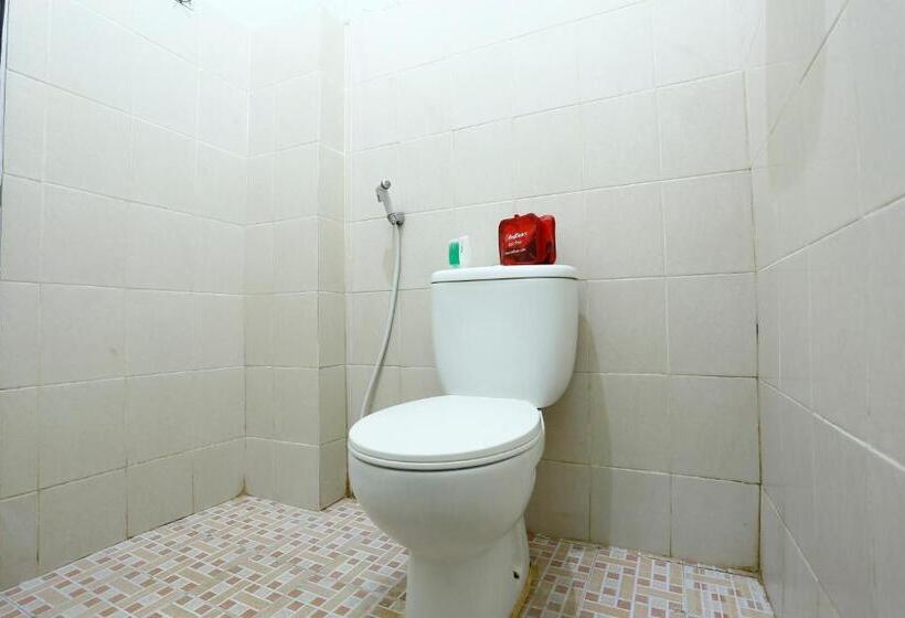פנסיון Reddoorz Near Adisucipto Airport 3