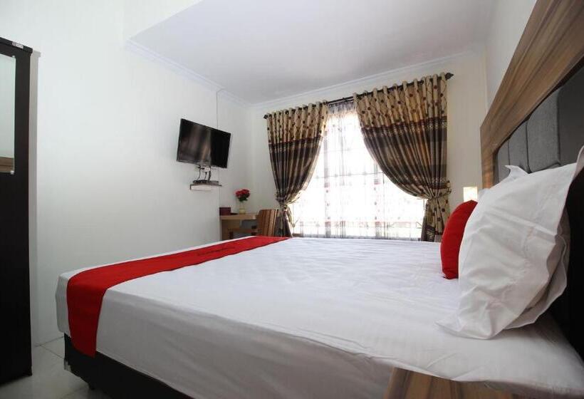פנסיון Reddoorz Near Adisucipto Airport 3