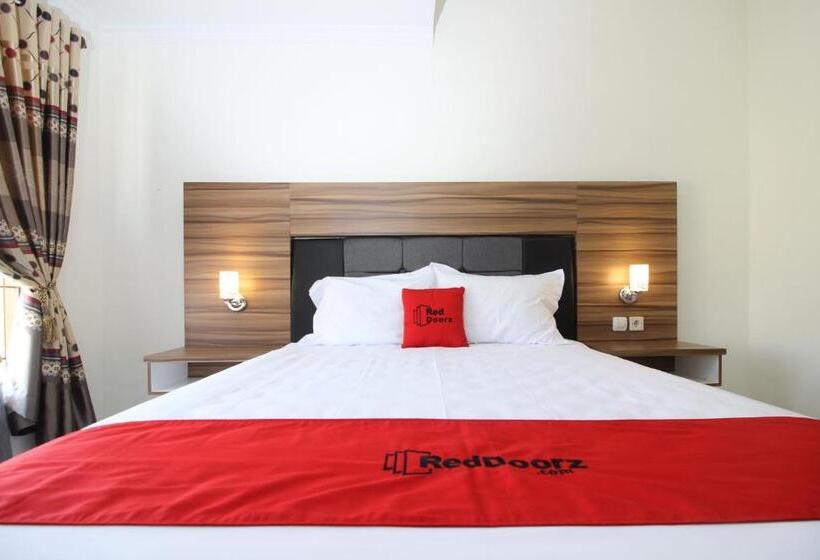 פנסיון Reddoorz Near Adisucipto Airport 3