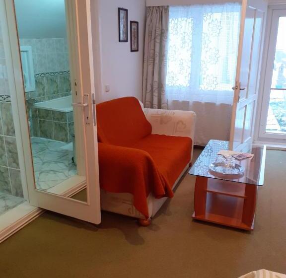 Pensiunea Floare De Colt