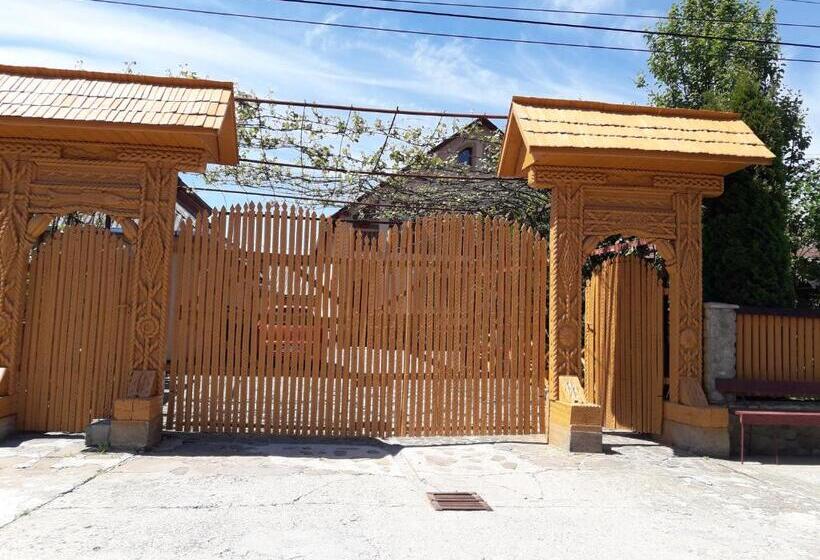 Pensiunea Todorica Sergiu