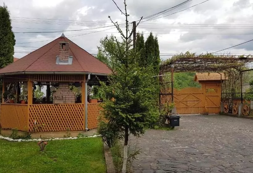 Pensiunea Todorica Sergiu