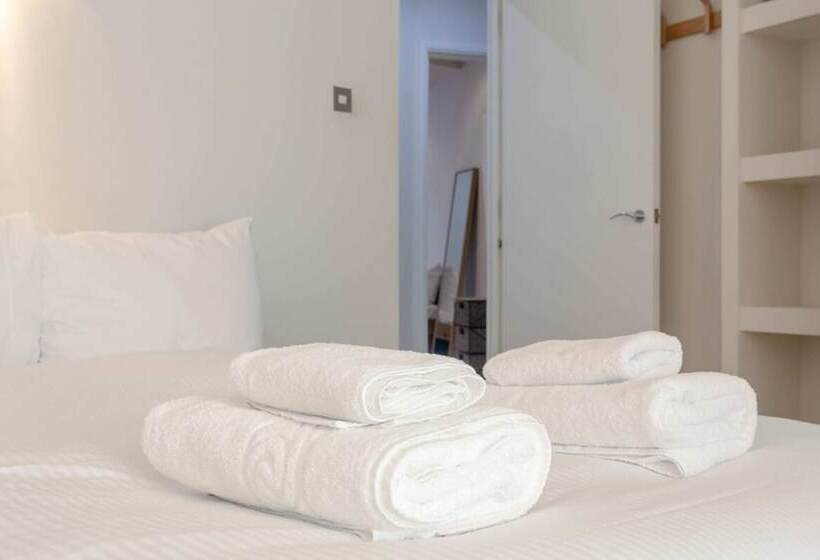 Fantastic 2 Bedroom Apartment In Central London