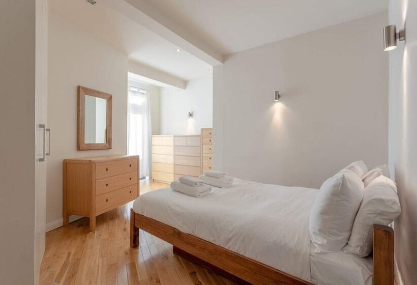 Fantastic 2 Bedroom Apartment In Central London