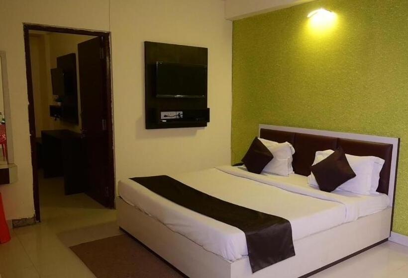 בית מלון כפרי Grand Resort