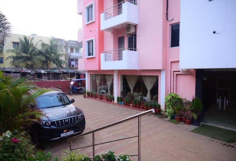 בית מלון כפרי Grand Resort