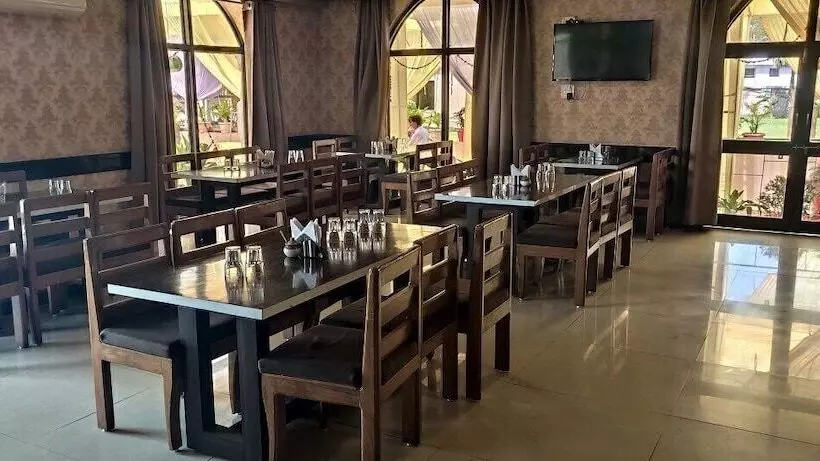 Hotelli Sai Krishna Resort Garden