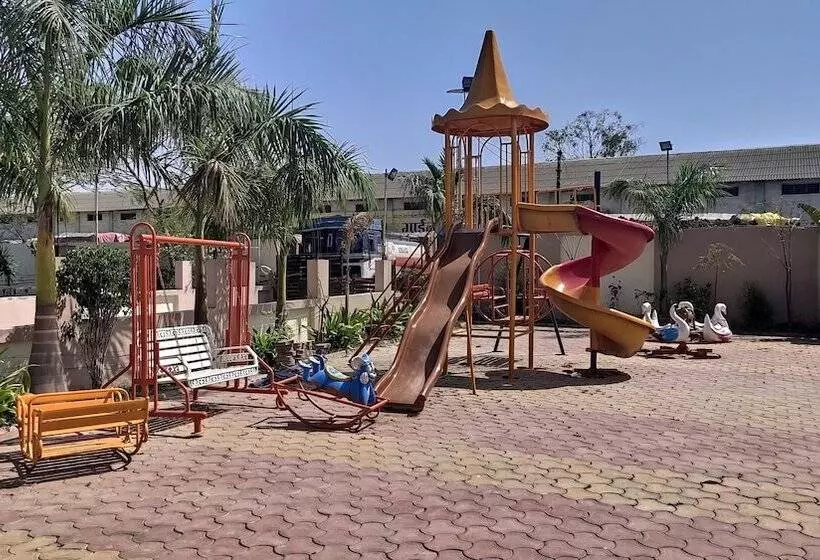 Hotelli Sai Krishna Resort Garden