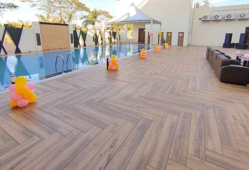 Hotelli Sai Krishna Resort Garden