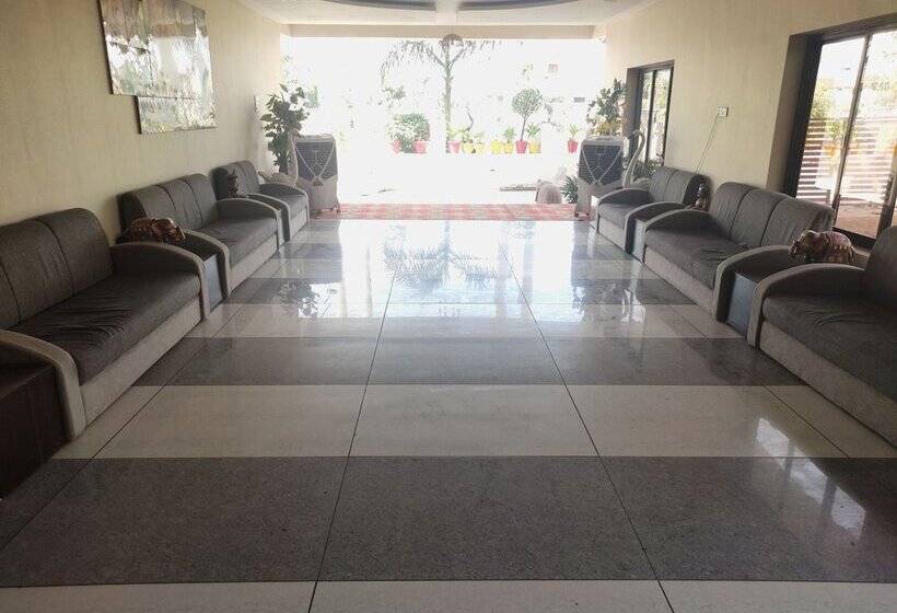 Hotel Sai Krishna Resort Garden