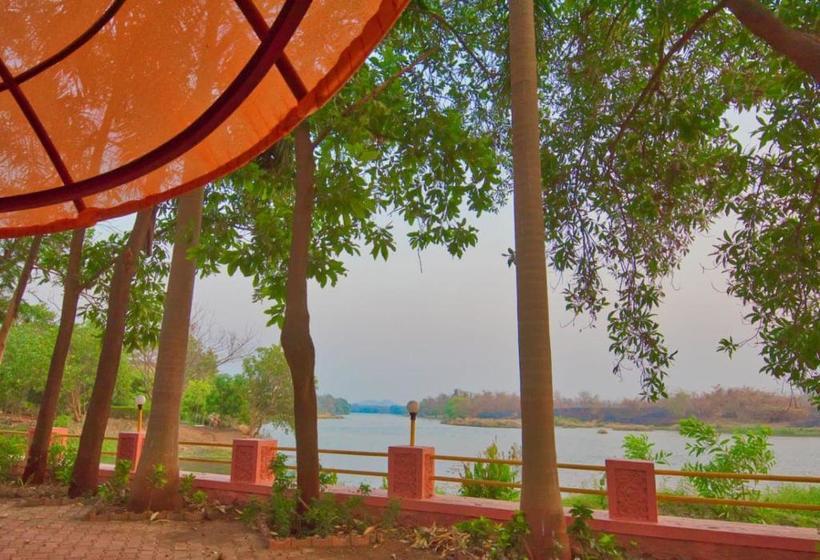 Srushti Farms Resort