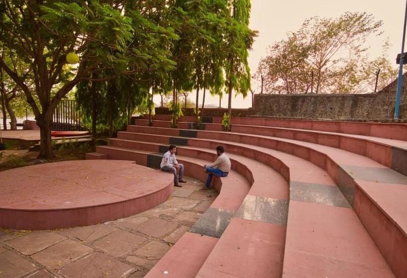 Srushti Farms Resort