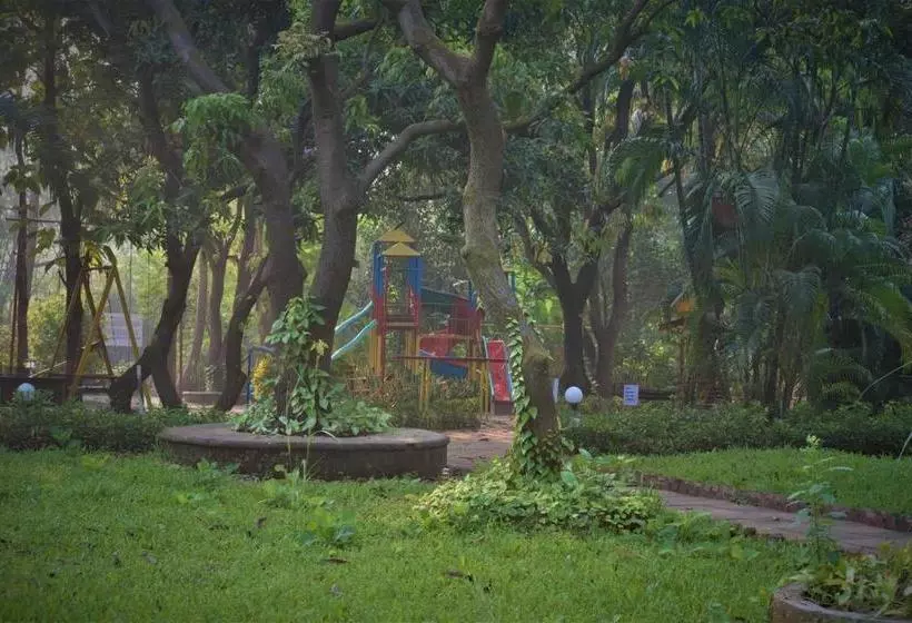 Srushti Farms Resort