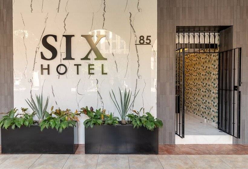 Six Hotel Guadalajara Degollado