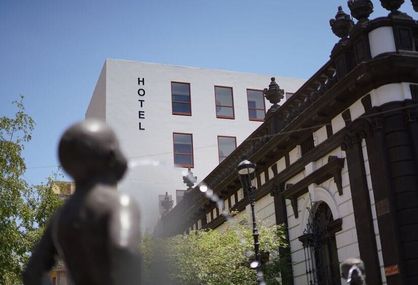 Six Hotel Guadalajara Degollado