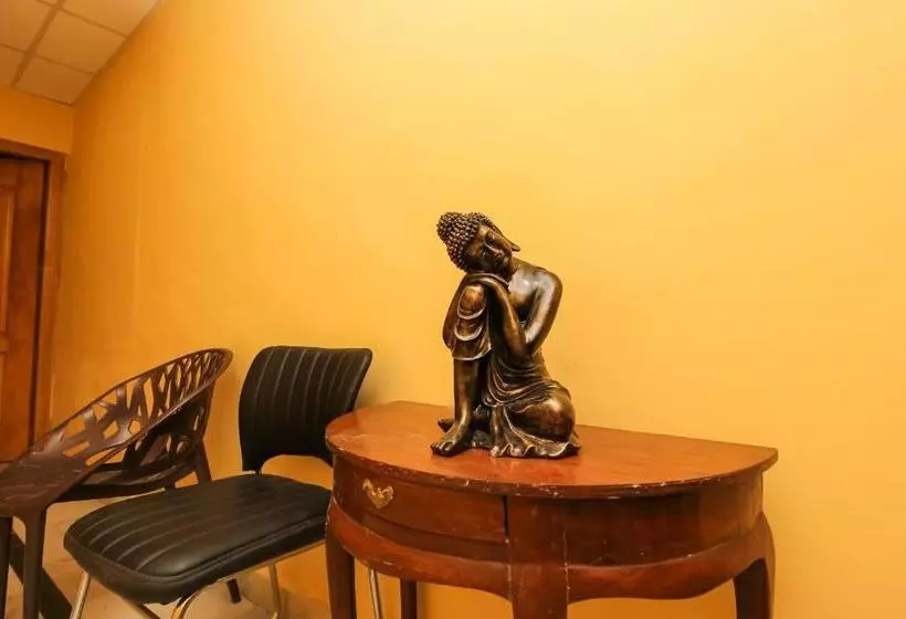 Aamiaismajoitus (B&B) Nandini Villa