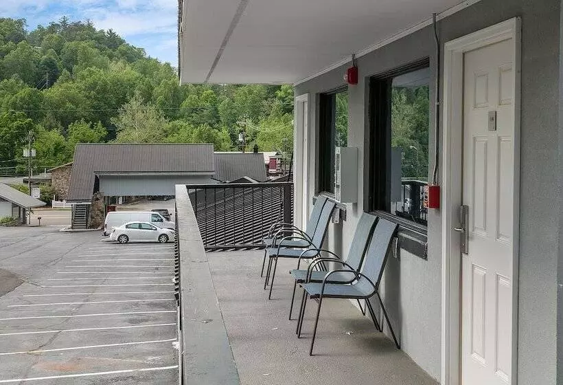 Hotelli Gatlinburg Mountain Inn