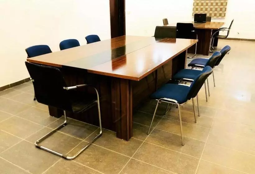 هتل Events & Suites