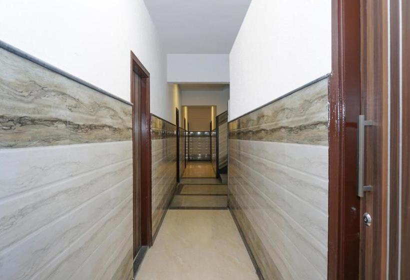 Hotel Oyo Flagship 76982 Kamal Palace