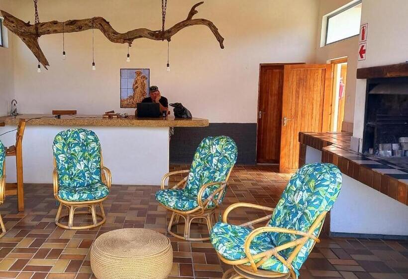 پانسیون Beach Garden Guesthouse With Self Catering