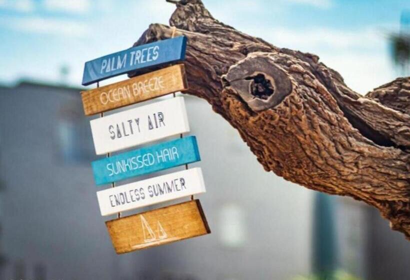 پانسیون Beach Garden Guesthouse With Self Catering