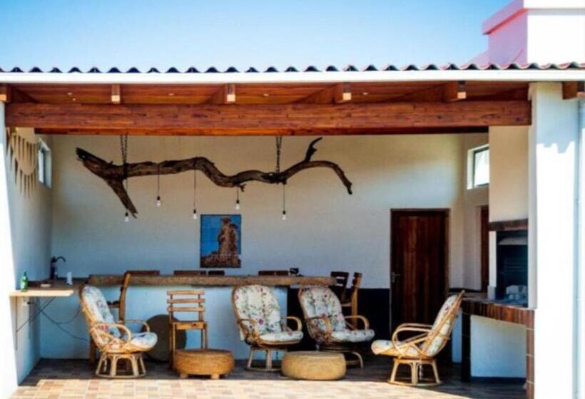 پانسیون Beach Garden Guesthouse With Self Catering