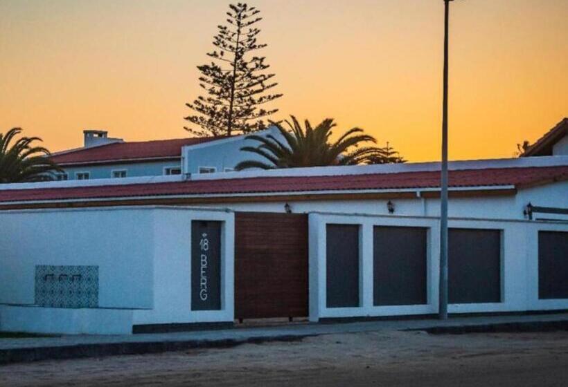 پانسیون Beach Garden Guesthouse With Self Catering