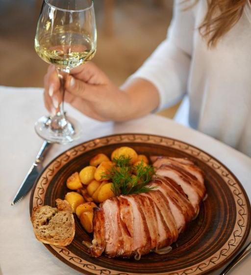 هتل Agape Villa Apartments