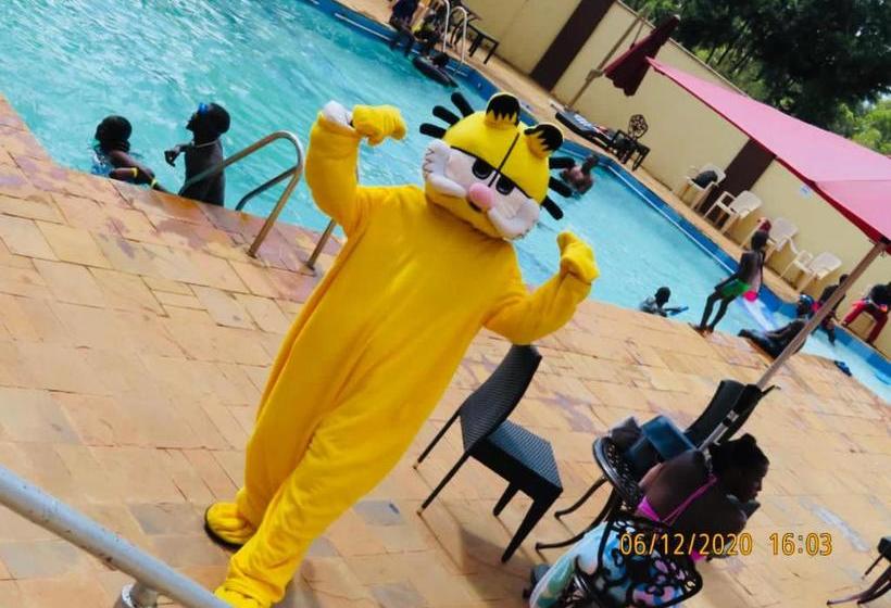 هتل Khwesa Resort