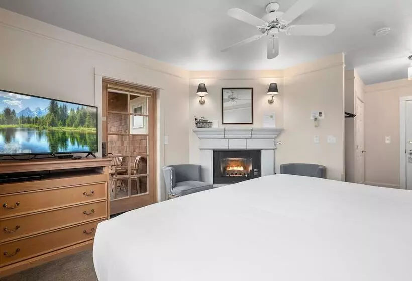 Hotelli Saratoga Inn