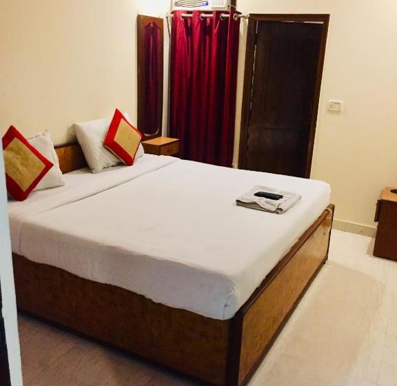 فندق Sherawat Inn