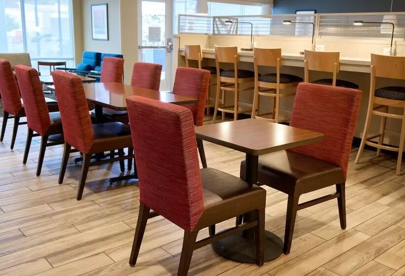 ホテル Towneplace Suites By Marriott Columbia West/lexington